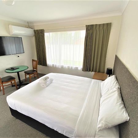 Hanging Rock Family Motel Batemans Bay Kültér fotó