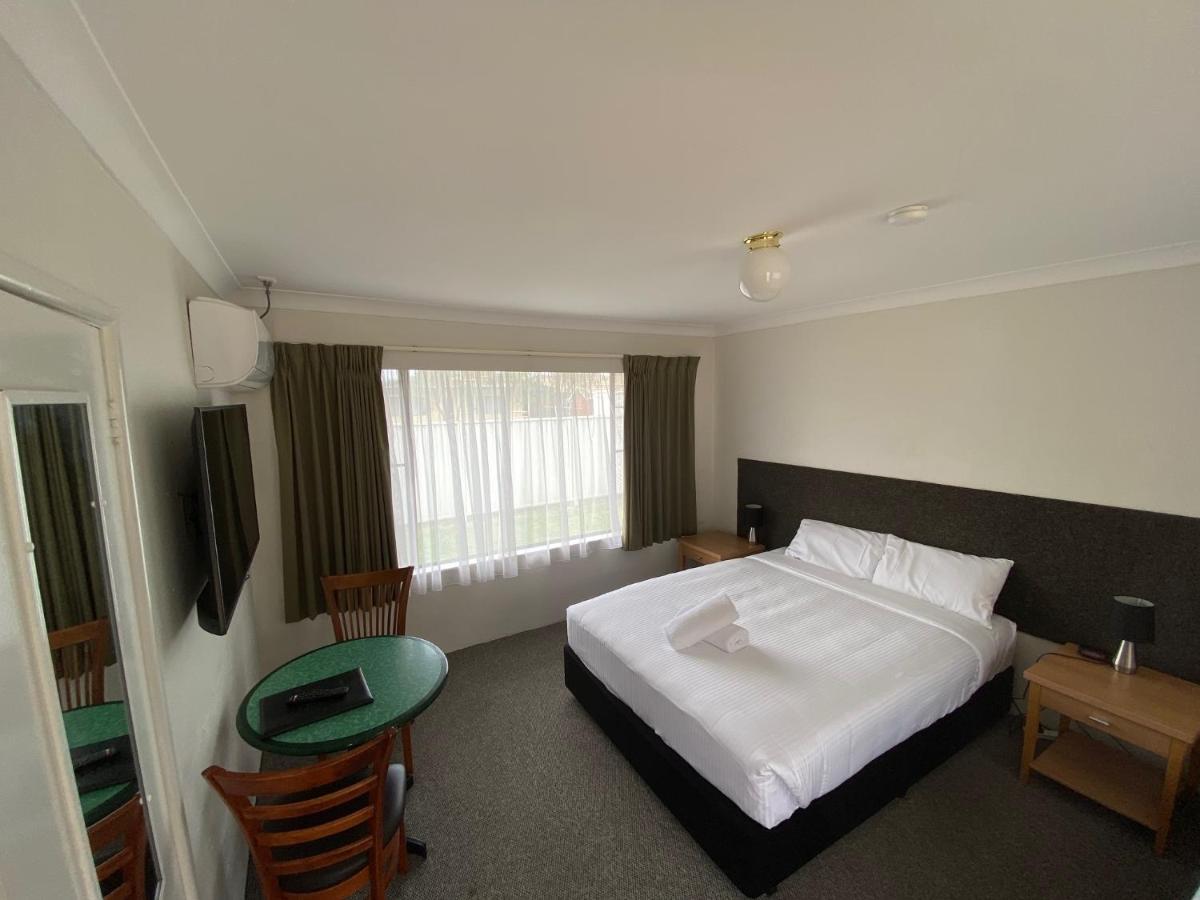 Hanging Rock Family Motel Batemans Bay Kültér fotó