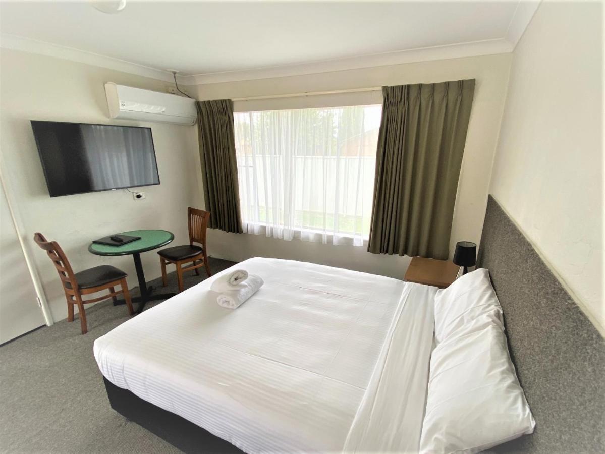 Hanging Rock Family Motel Batemans Bay Kültér fotó