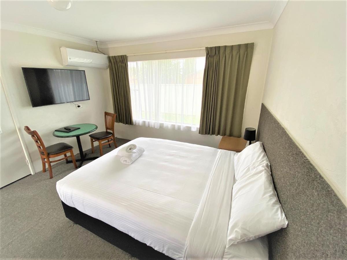 Hanging Rock Family Motel Batemans Bay Kültér fotó