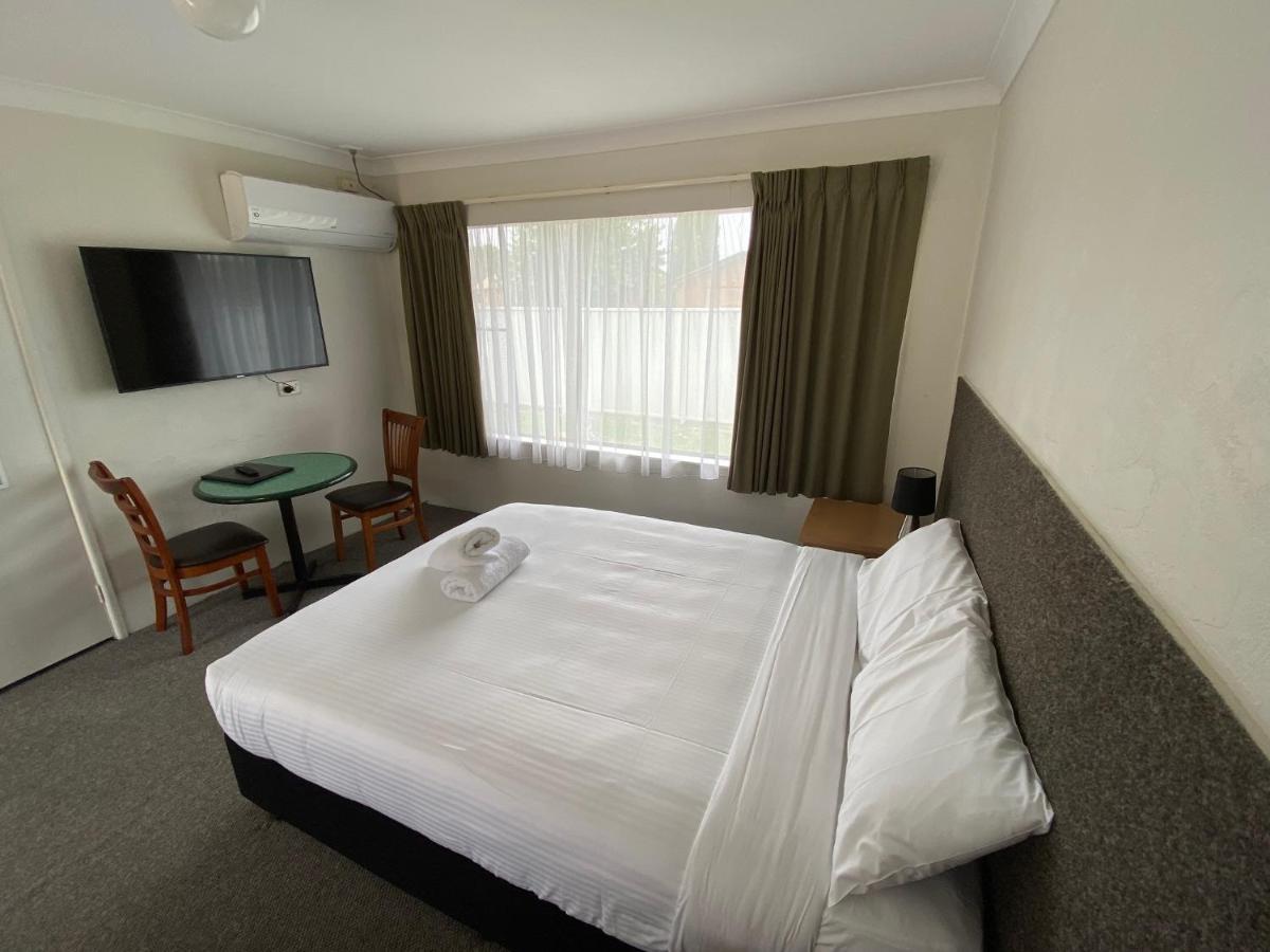 Hanging Rock Family Motel Batemans Bay Kültér fotó